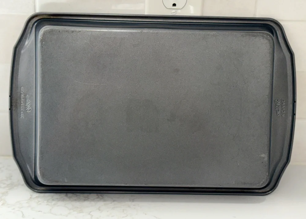 Genuine Wilton 13x9x2 Nonstick Oblong Cake Pan Gray Steel Lasagna Baking Dish